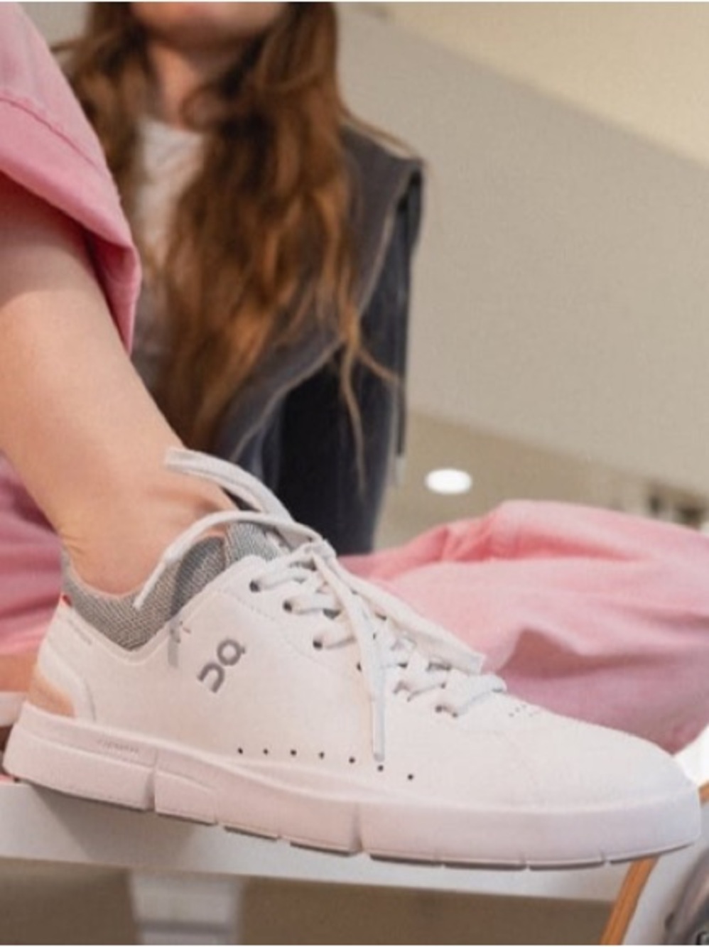 On Running Women's The Roger Advantage sneaker | 8.5